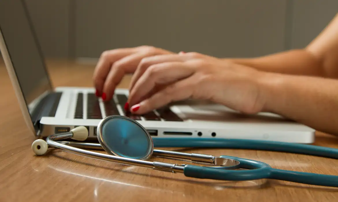 Enamed reforça importância de fiscalizar cursos, dizem especialistas